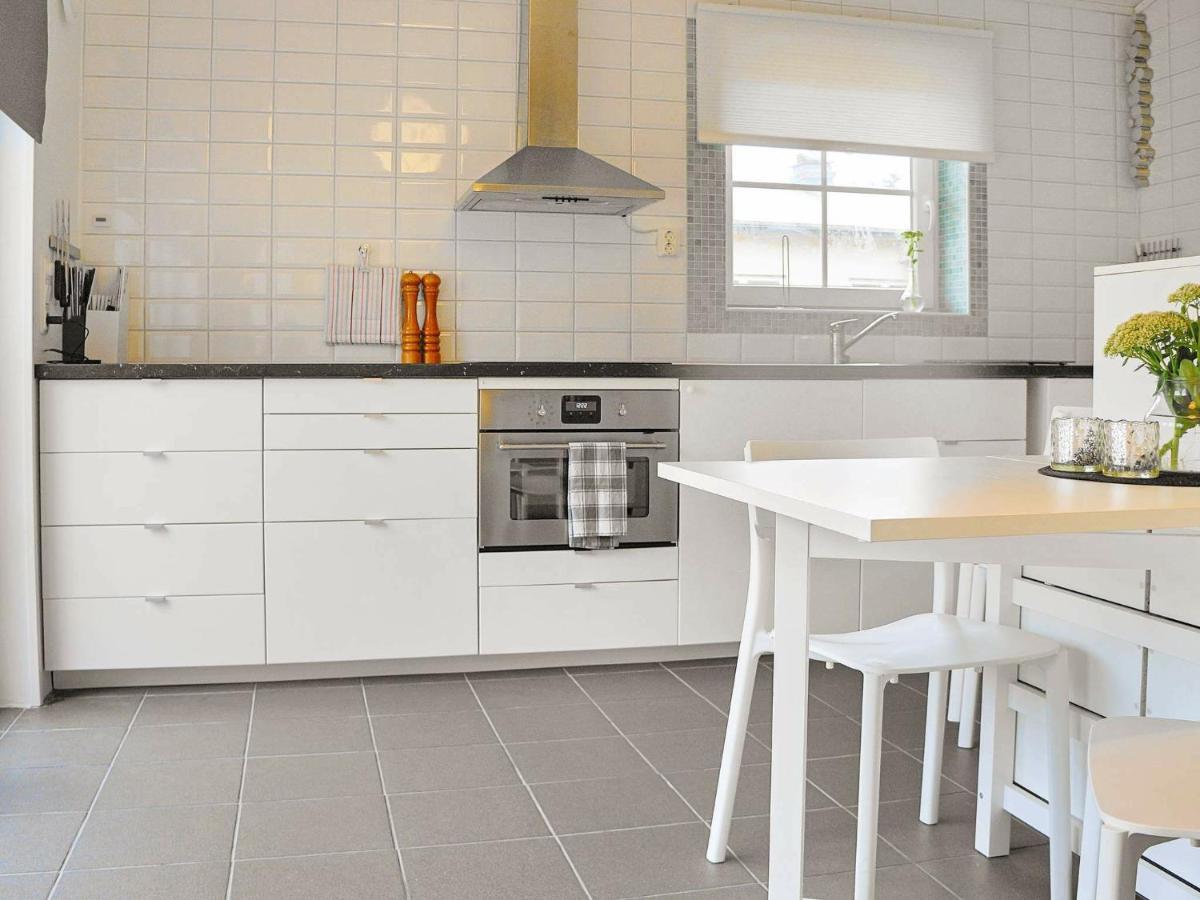 4 Person Holiday Home In Sk Rhamn Шерхамн Экстерьер фото